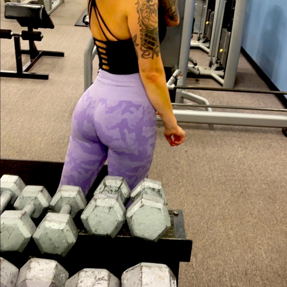 Purple camo NVGTN LEGGINGS